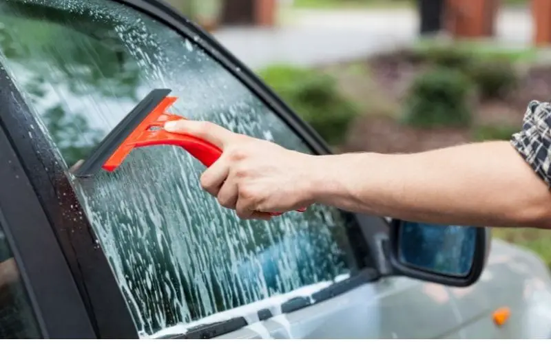 Cleaning car window