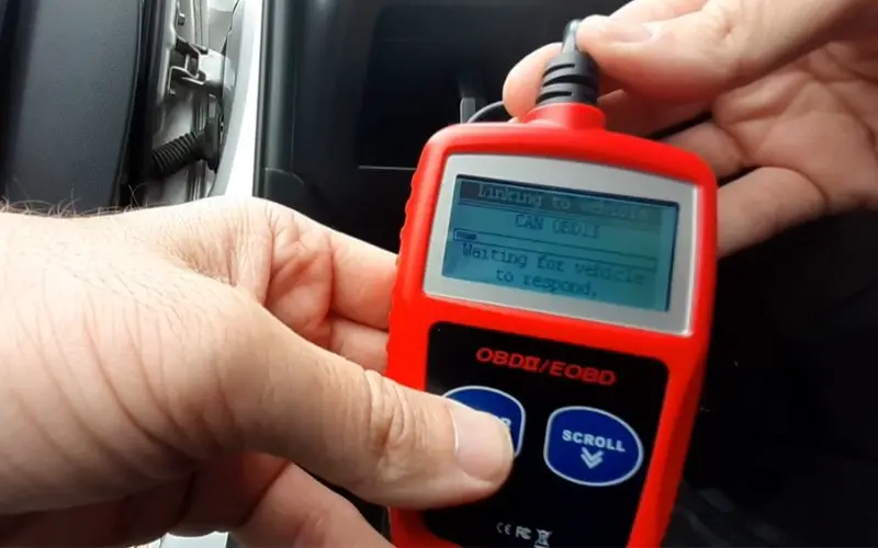 OBD2 scanner linking to the vehicle