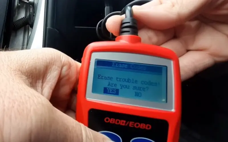 OBD2 scanner showing how to erase error codes 